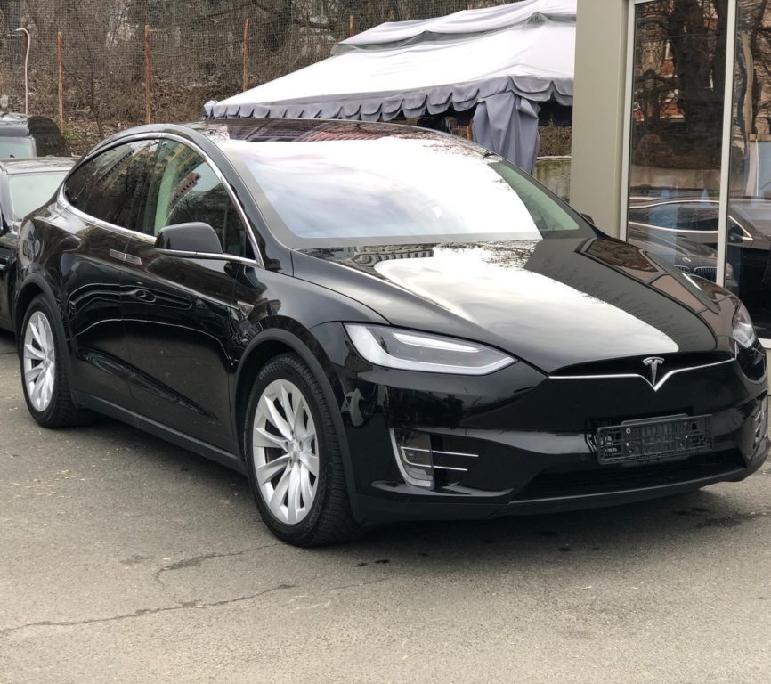 Tesla Model X 2016