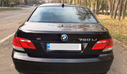 BMW 750 2006