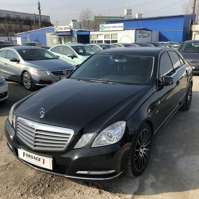 Mercedes-Benz E-Class 2011