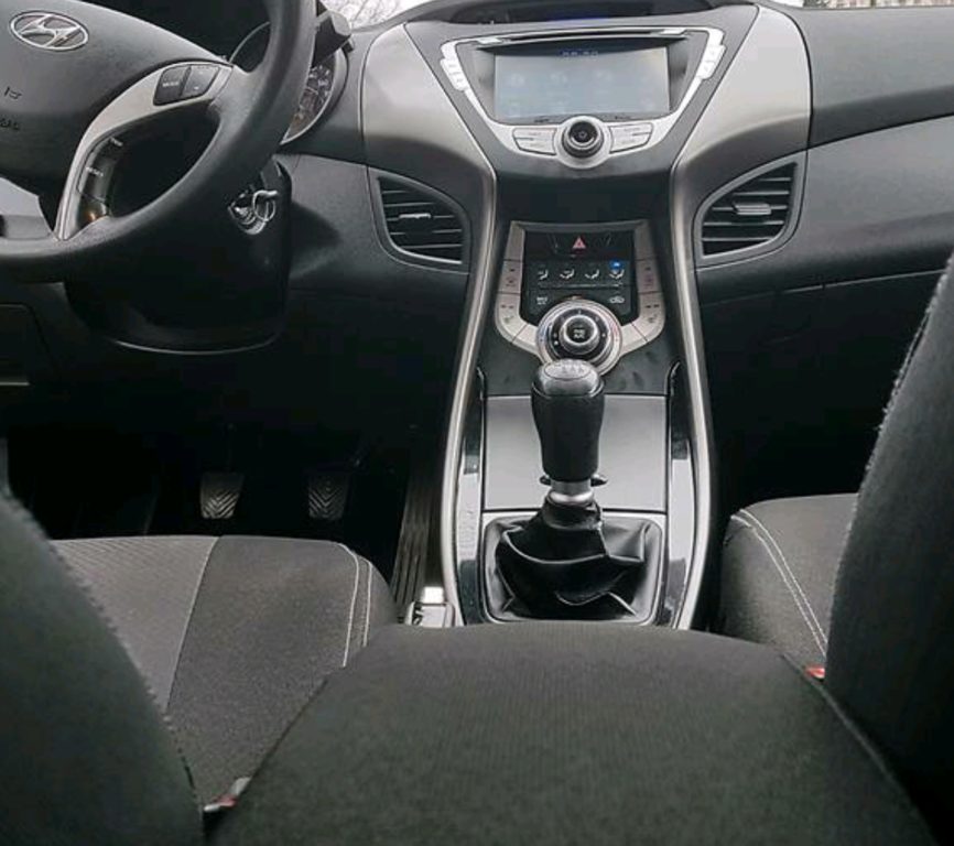 Hyundai Elantra 2013