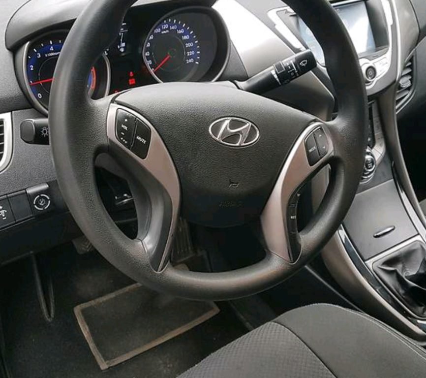 Hyundai Elantra 2013