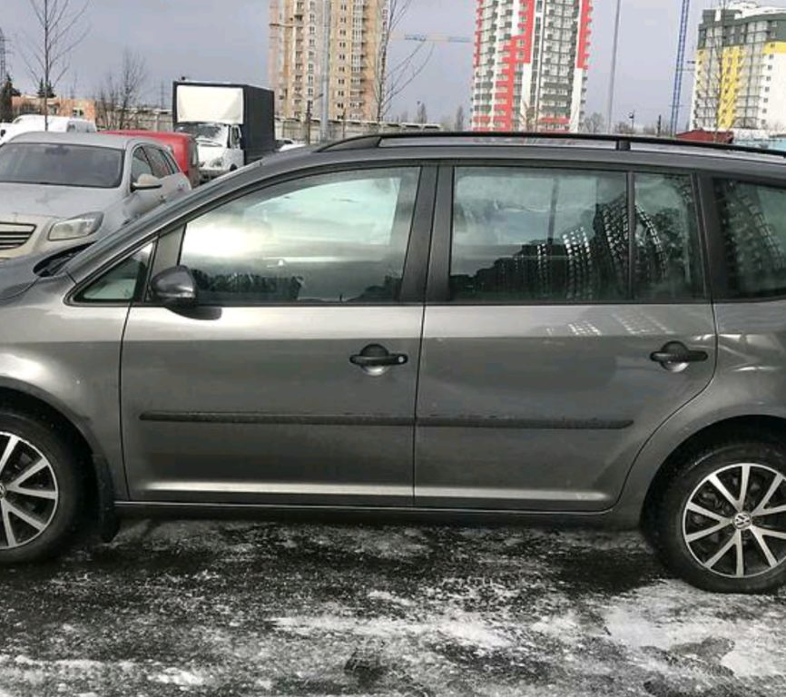 Volkswagen Touran 2012