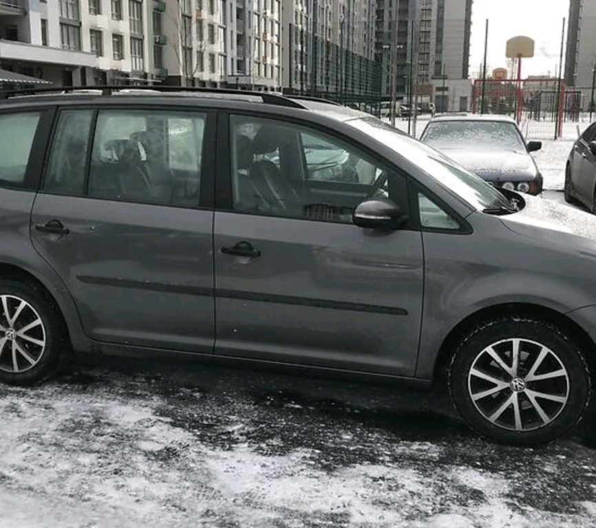 Volkswagen Touran 2012