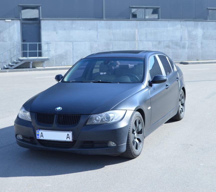 BMW 330 2006