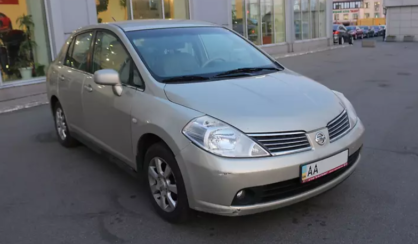 Nissan TIIDA 2007