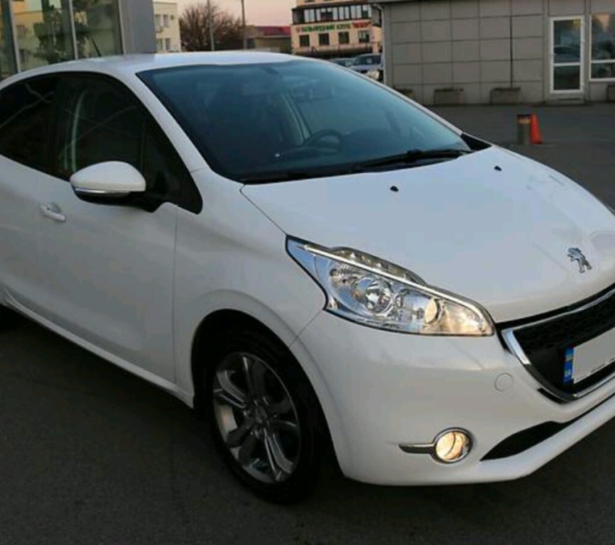 Peugeot 208 2014