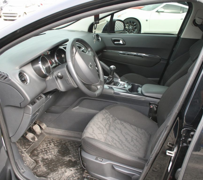 Peugeot 3008 2011