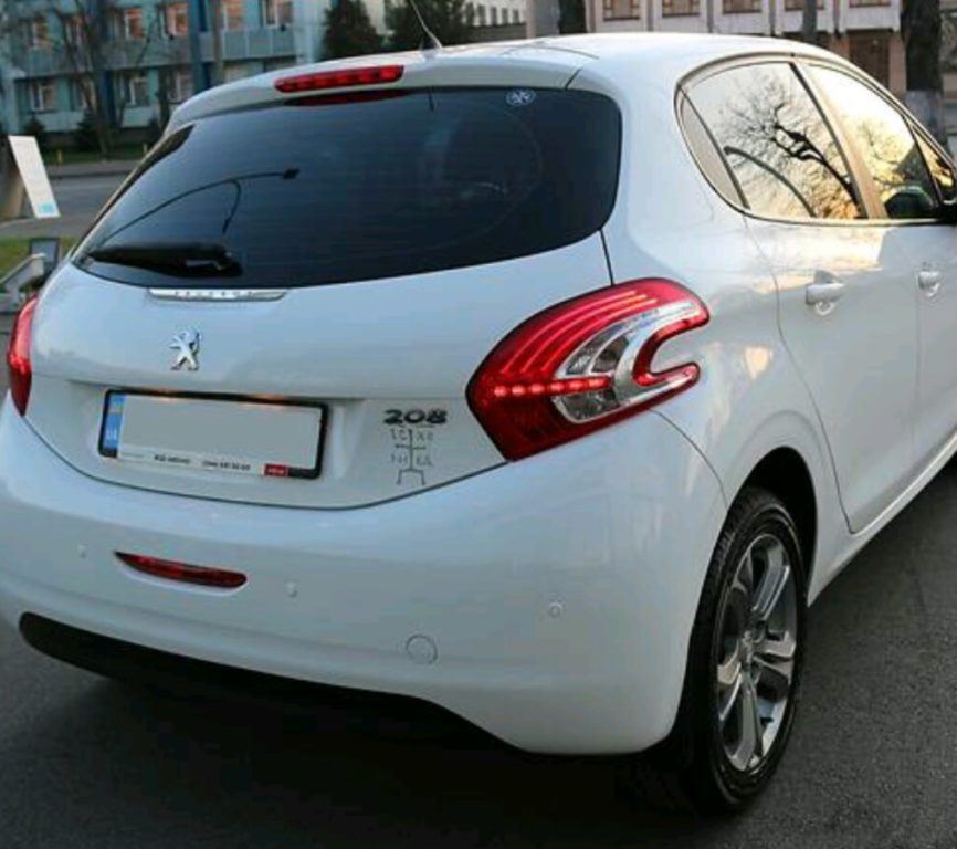 Peugeot 208 2014