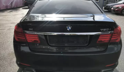 BMW 750 2009