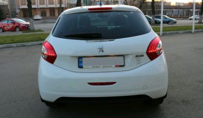 Peugeot 208 2014