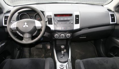 Mitsubishi Outlander XL 2011
