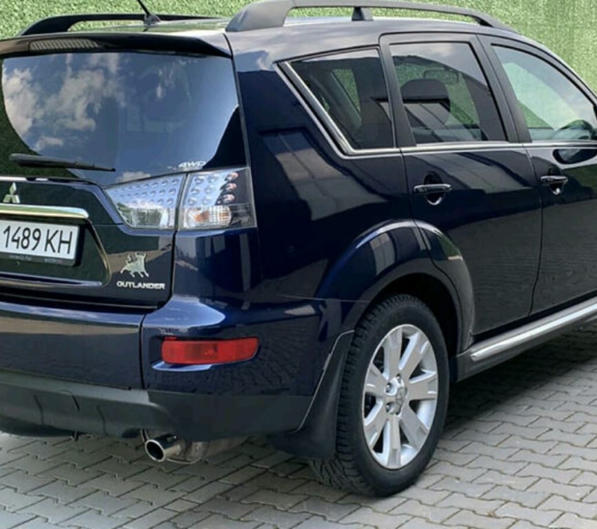 Mitsubishi Outlander 2011