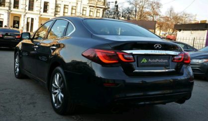 Infiniti Q70 2015