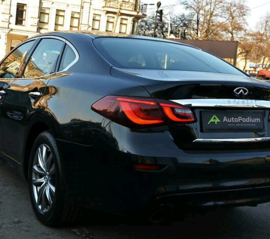 Infiniti Q70 2015