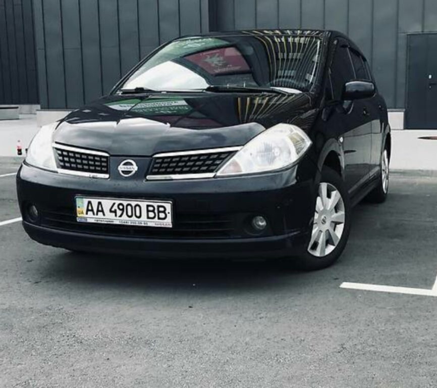 Nissan TIIDA 2008