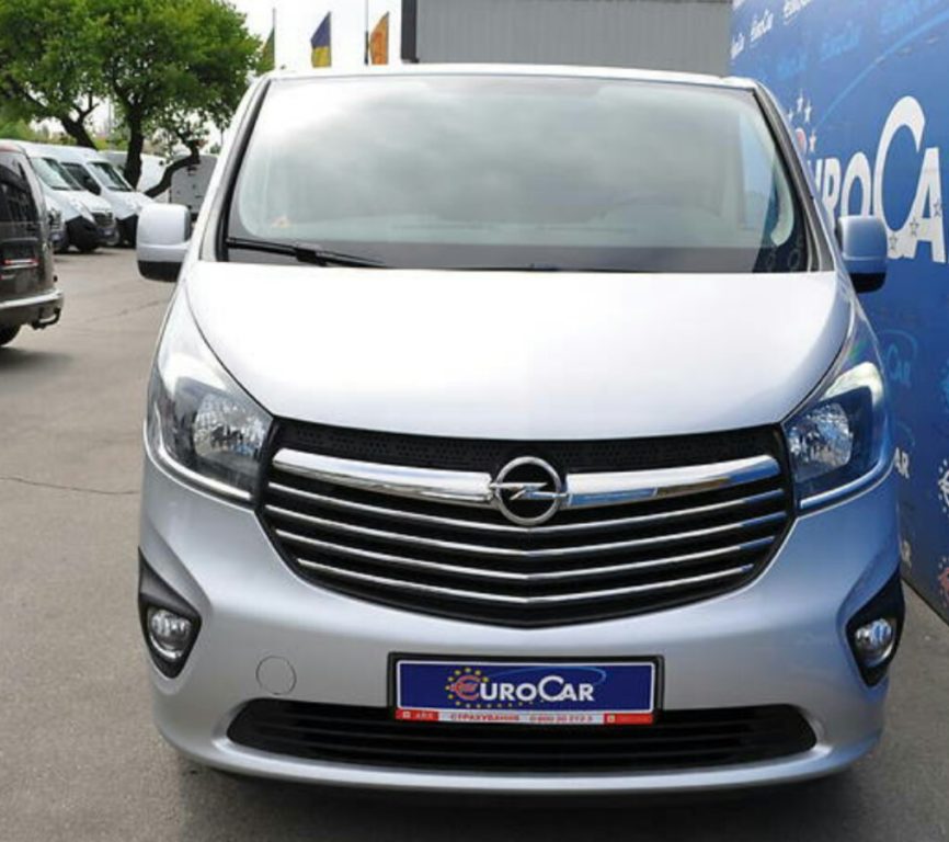 Opel Vivaro пасс. 2016