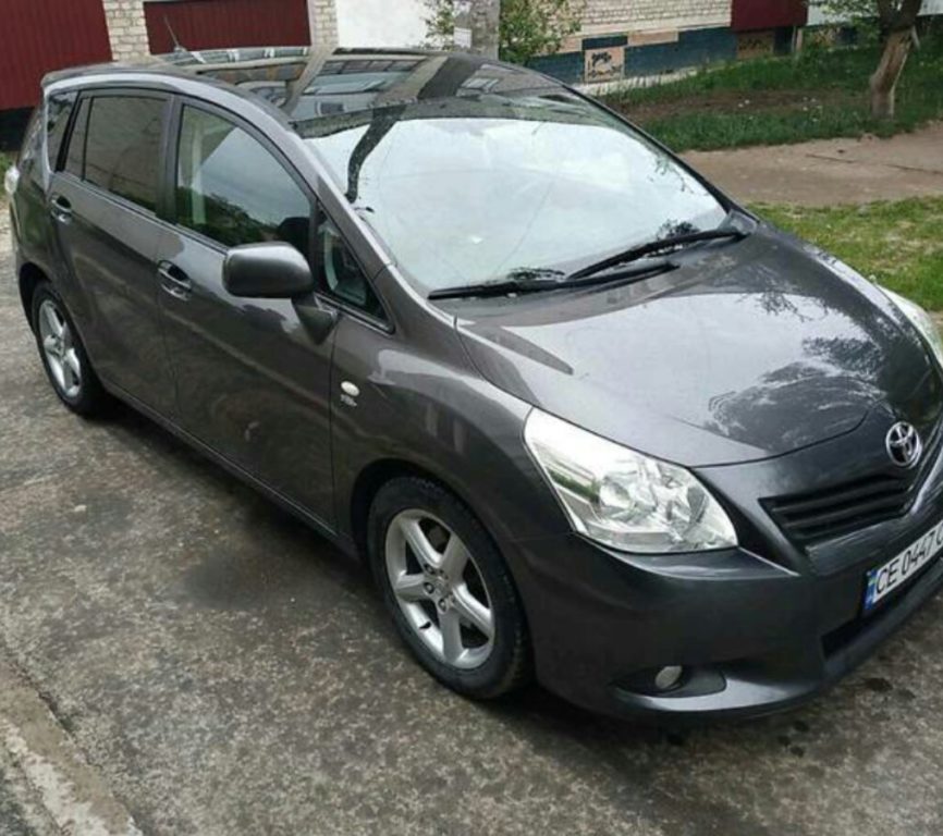 Toyota Verso 2011