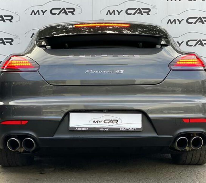 Porsche Panamera 2013