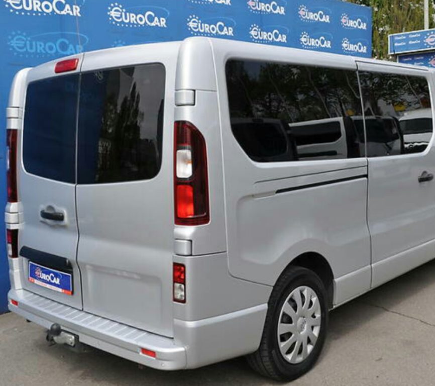 Opel Vivaro пасс. 2016