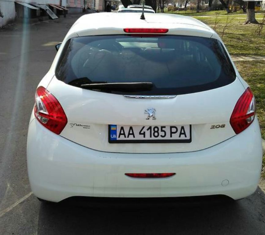 Peugeot 208 2012