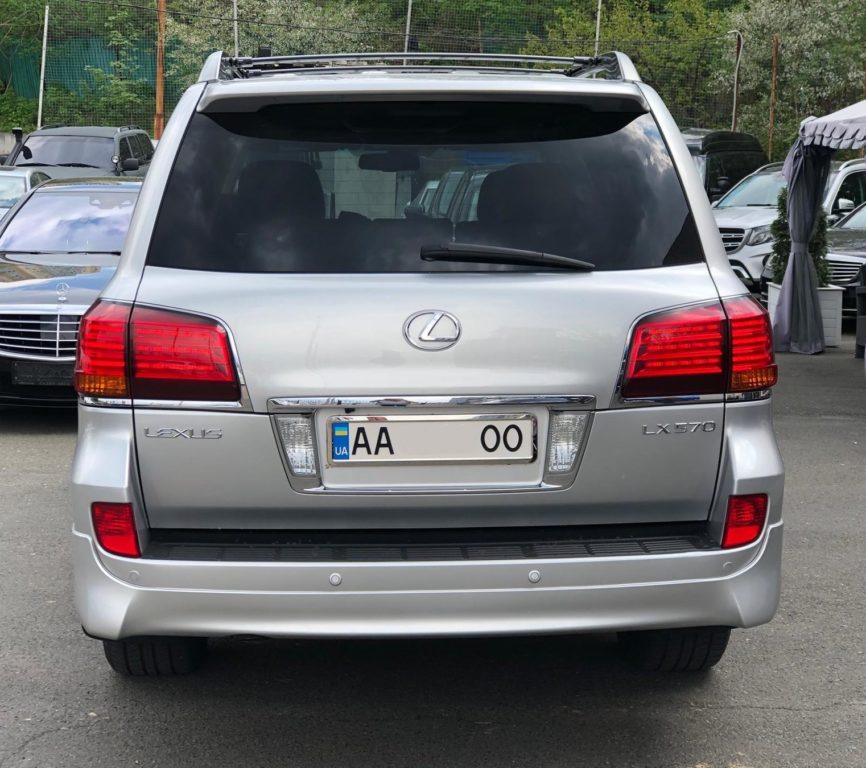 Lexus LX 570 2010