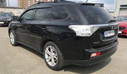 Mitsubishi Outlander XL 2012