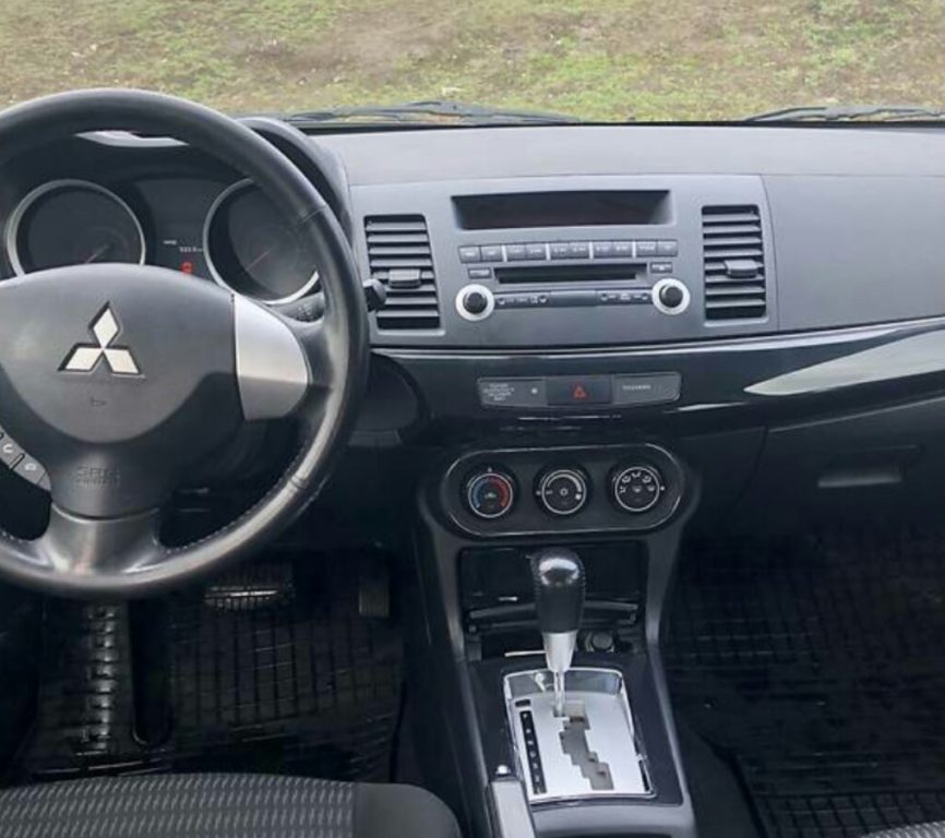 Mitsubishi Lancer 2012