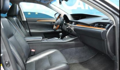 Lexus ES 300 2012