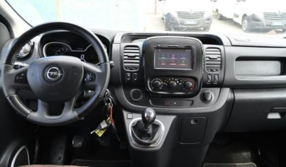 Opel Vivaro пасс. 2016