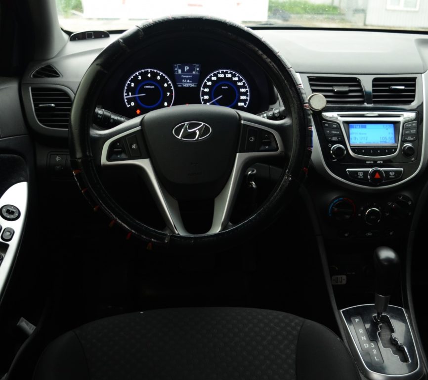 Hyundai Accent 2012