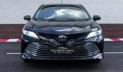 Toyota Camry 2019