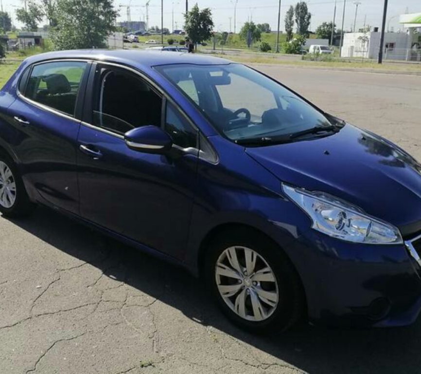 Peugeot 208 2013