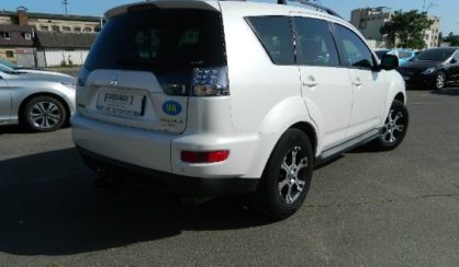 Mitsubishi Outlander XL 2011