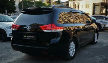 Toyota Sienna 2013