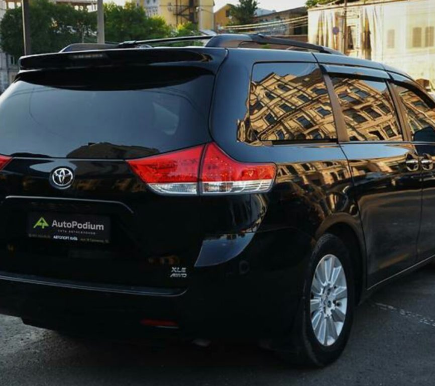 Toyota Sienna 2013