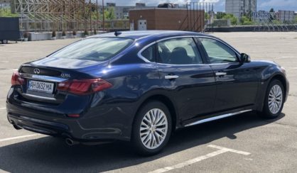 Infiniti Q70 2015