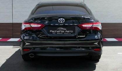 Toyota Camry 2019