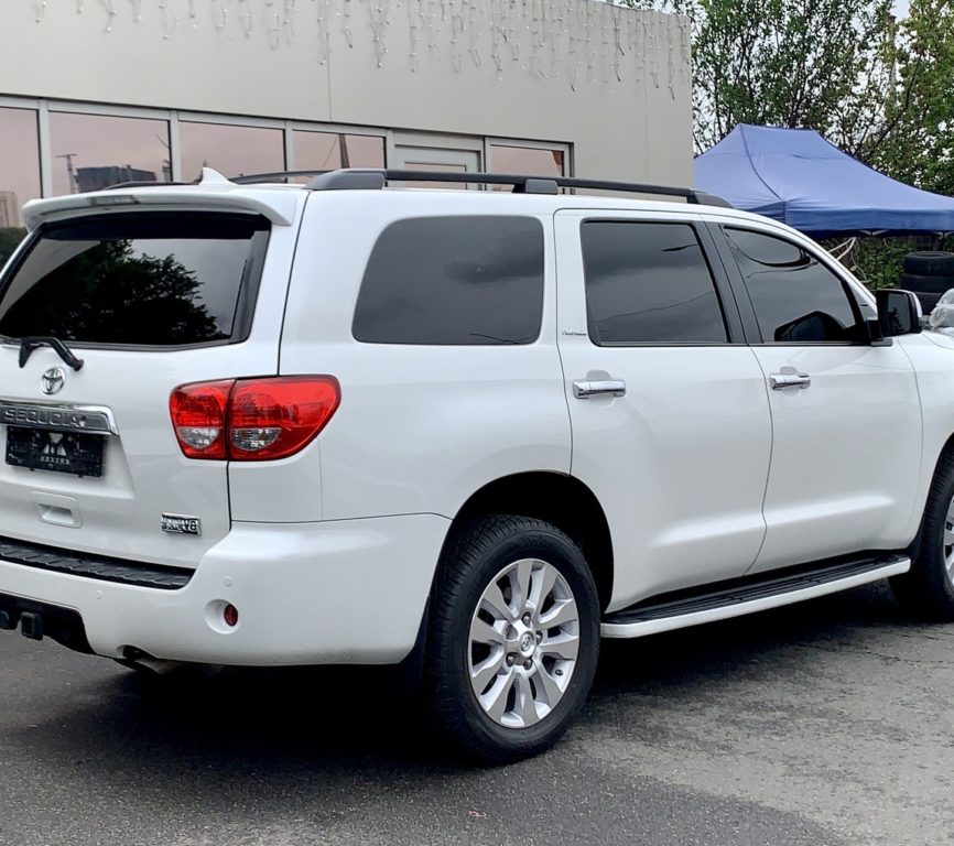 Toyota Sequoia 2017