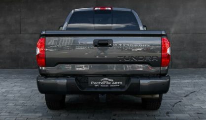 Toyota Tundra 2018