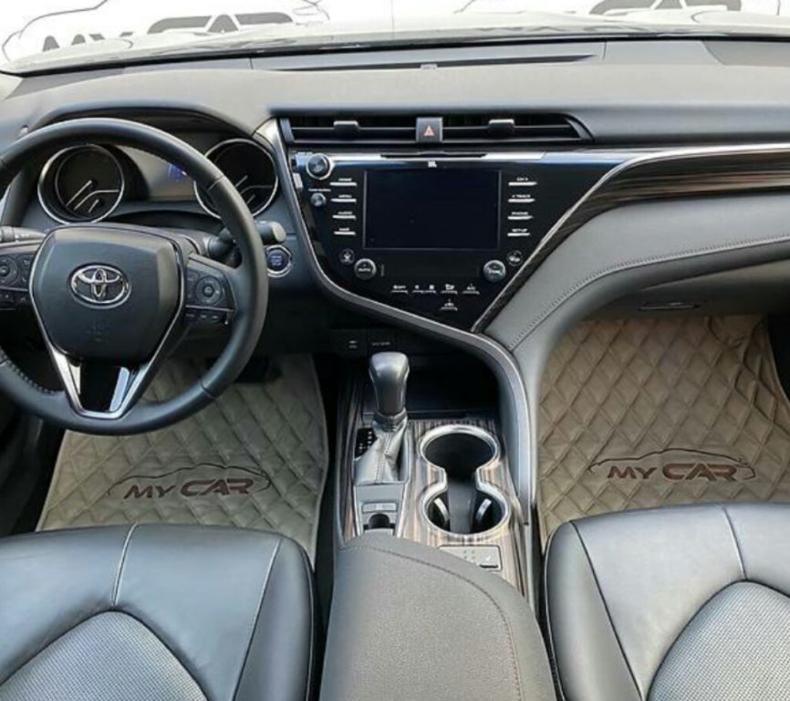 Toyota Camry 2018