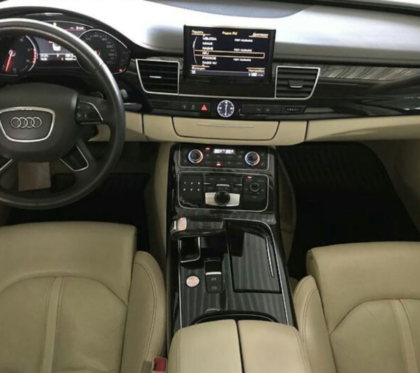 Audi A8 2012