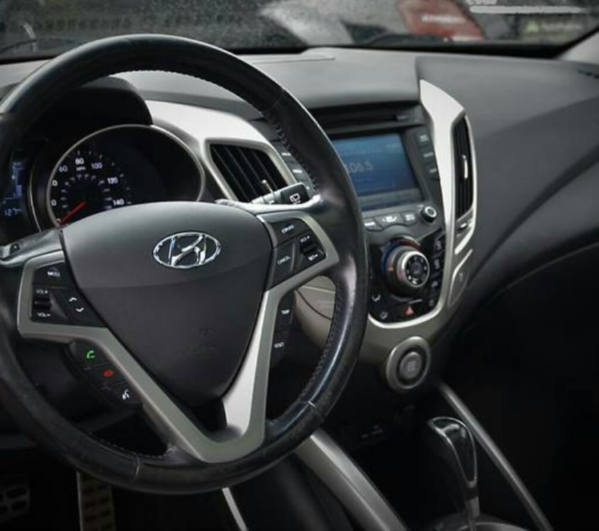 Hyundai Veloster 2012