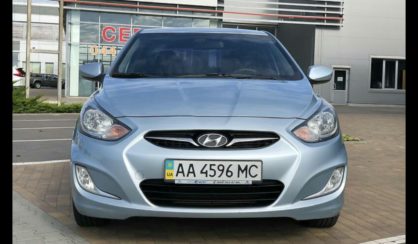 Hyundai Accent 2012