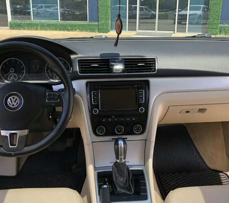 Volkswagen Passat B7 2012