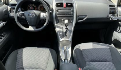 Toyota Auris 2012