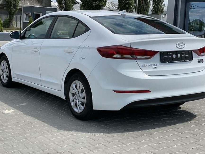 Hyundai Elantra 2017