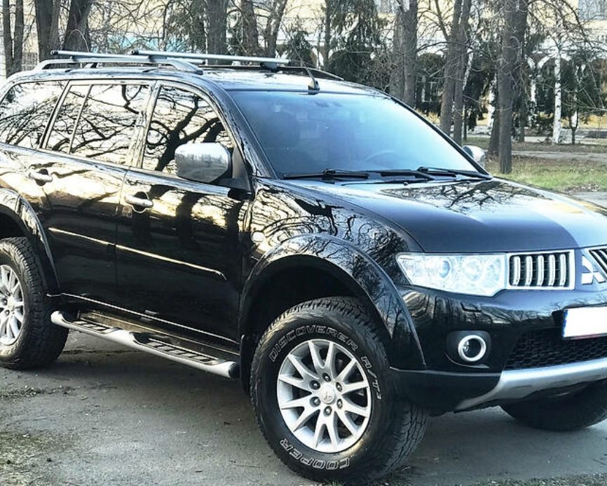 Mitsubishi Pajero Sport 2011