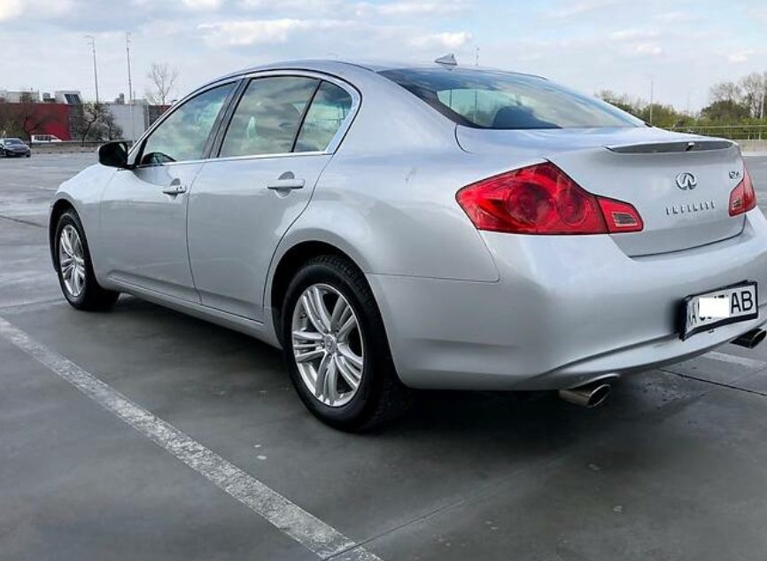 Infiniti G25 2012