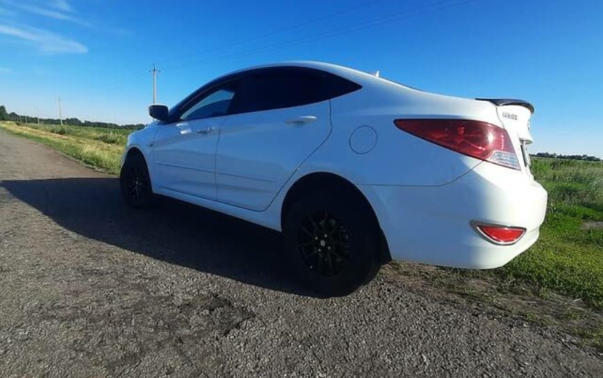 Hyundai Accent 2013