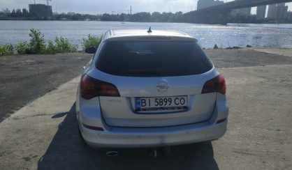 Opel Astra 2012